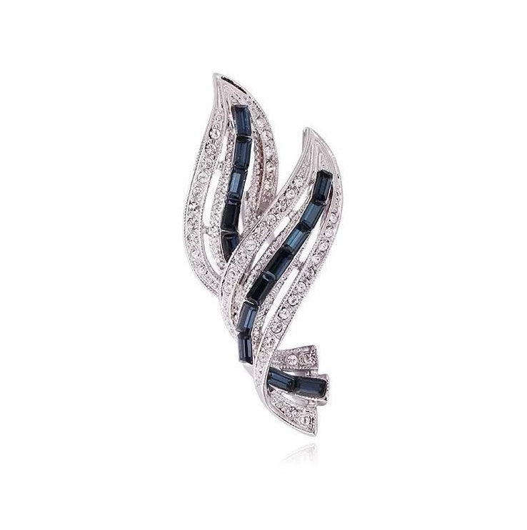 Xiaoxiangfeng Diamond Studded Leaf Brooch - YanaChi Store