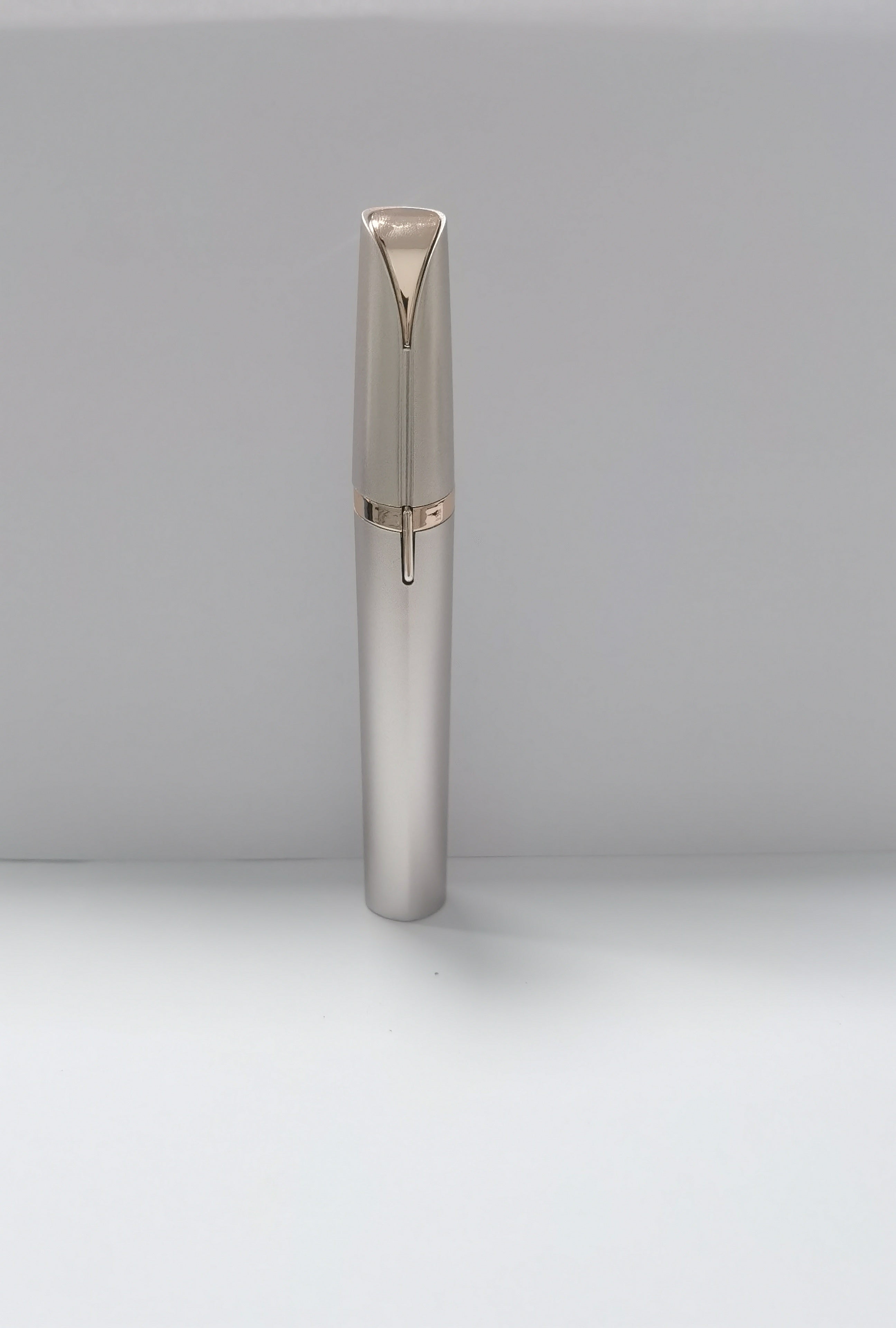 Mini Electric Eyebrow Shaver – Precision, Comfort, and Portability - YanaChi Store