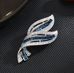 Xiaoxiangfeng Diamond Studded Leaf Brooch - YanaChi Store